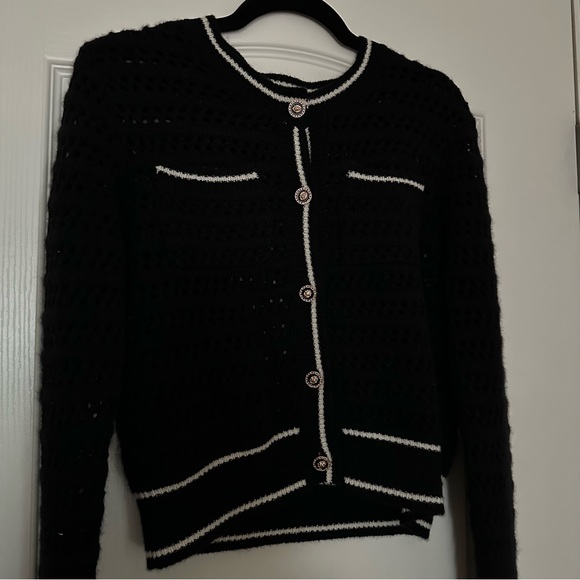 Fiorla 100% Cashmere Black Button-Up Knit Cardigan - Picture 4 of 11